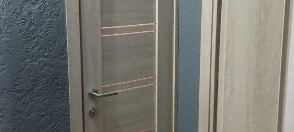 Установили дверь в санузле